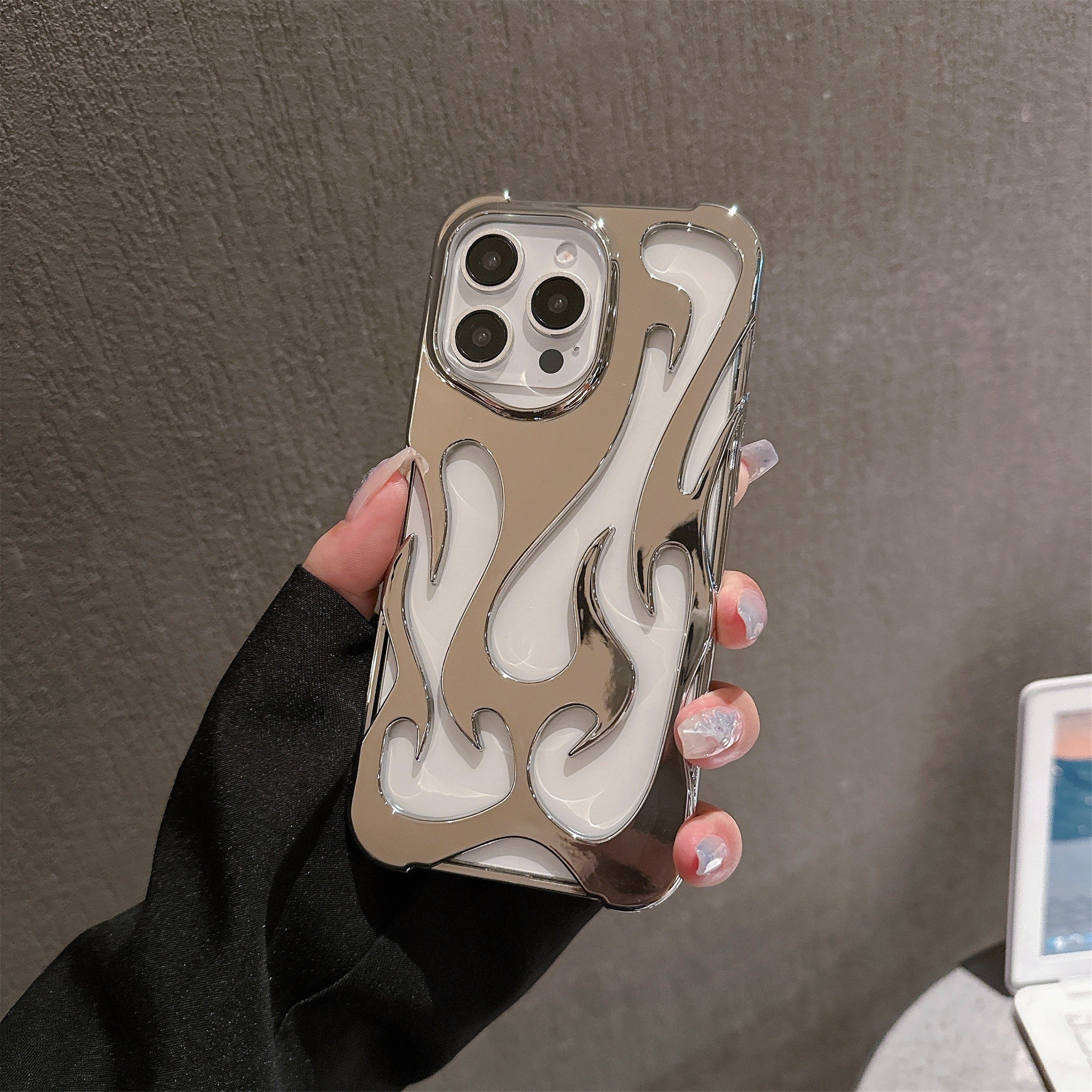 Cutout Cooling Flame Electroplating Bright Surface Suitable for Case for iPhone16/16Pro/16Promax/16plus 15/15Pro/15Promax/14/14Pro/14Promax/13/13Pro/13Promax/12/12Pro/12Promax/11/11Promax Mobile Phone Case